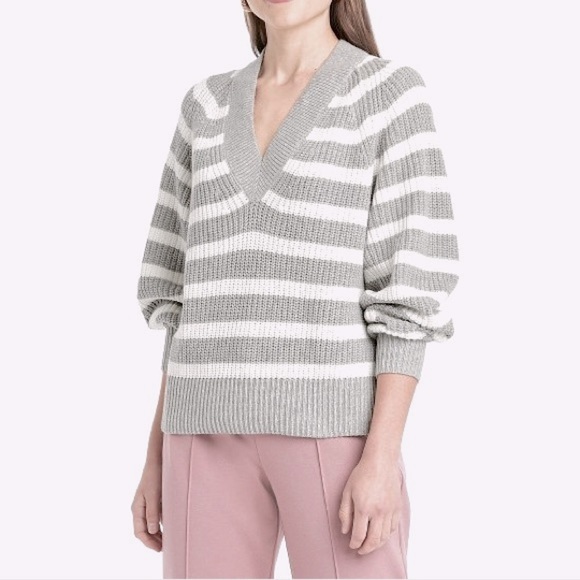 V-neck stripped sweater - Picture 1 of 4